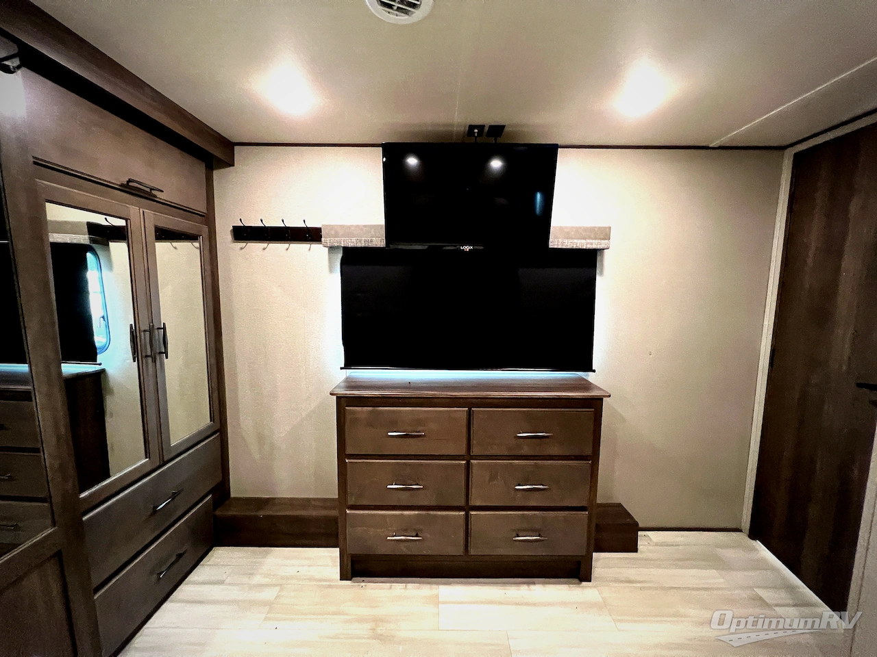 2022 Grand Design Solitude S-Class 3950BH Photo 54