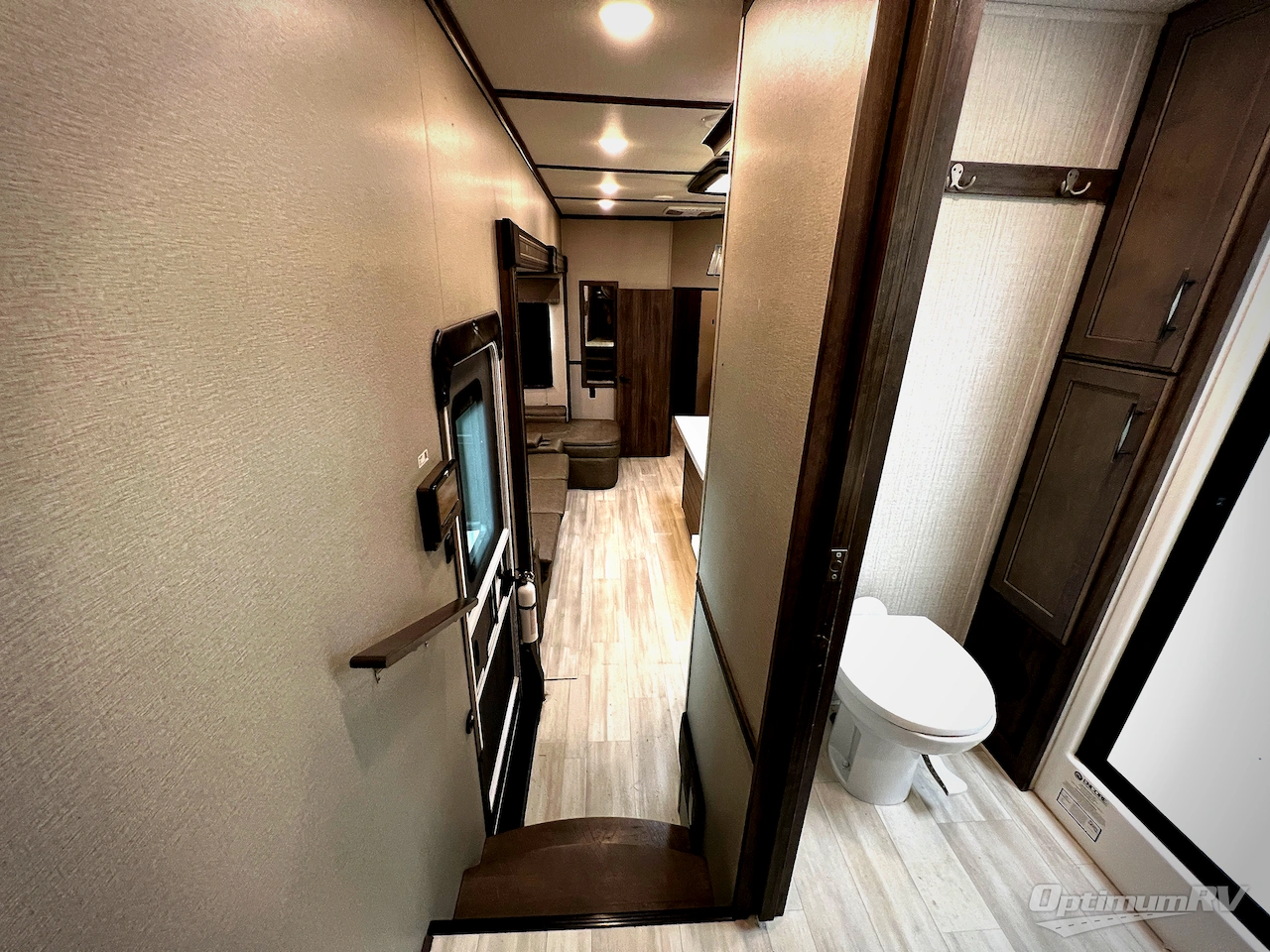 2022 Grand Design Solitude S-Class 3950BH Photo 59
