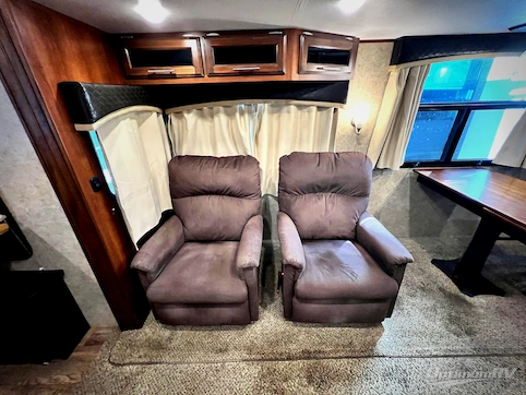 2017 Jayco Eagle HT 28.5RSTS RV Photo 2