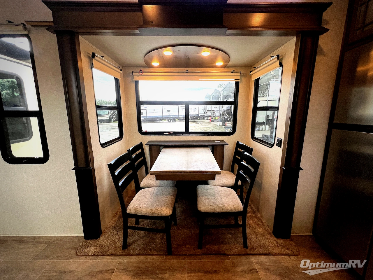 2018 Keystone Montana 3700LK Photo 8