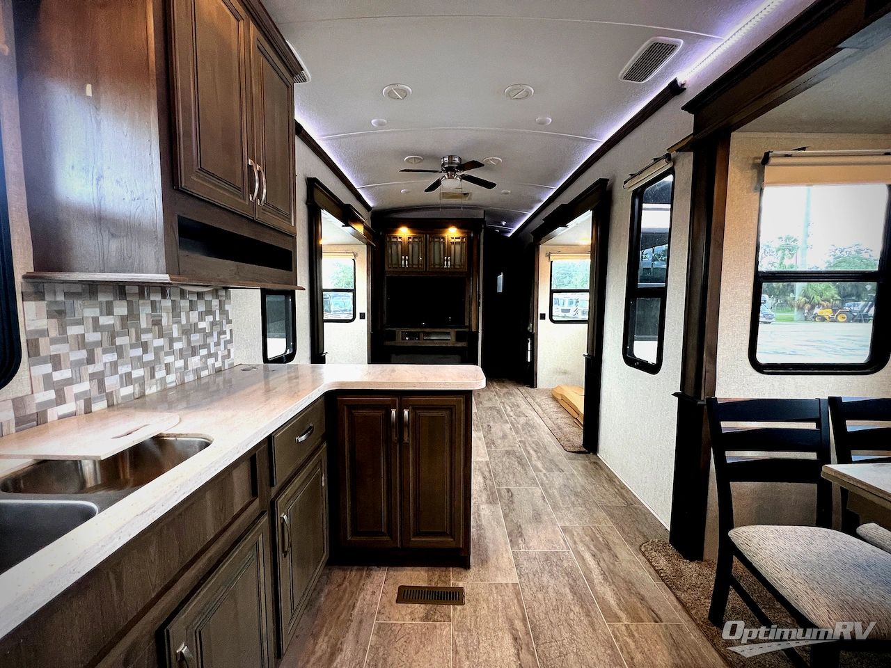 2018 Keystone Montana 3700LK Photo 21