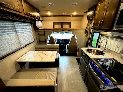 2021 Gulf Stream Conquest Class C 6237LE RV Photo 2