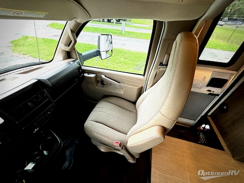 2021 Gulf Stream Conquest Class C 6237LE RV Photo 3