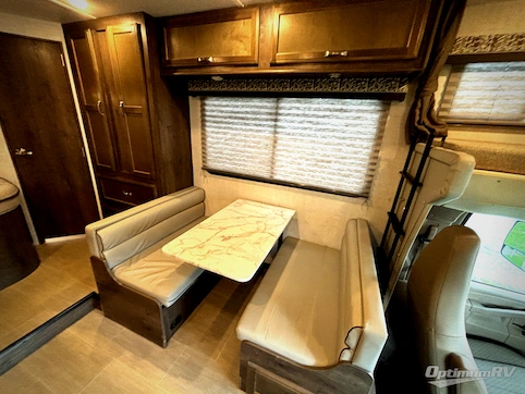 2021 Gulf Stream Conquest Class C 6237LE RV Photo 4
