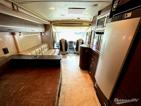 2010 Itasca Reyo 25R RV Photo 2