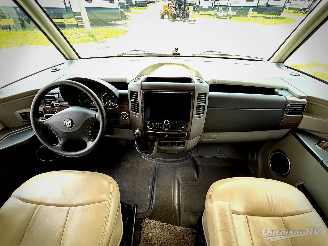 2010 Itasca Reyo 25R Photo 8