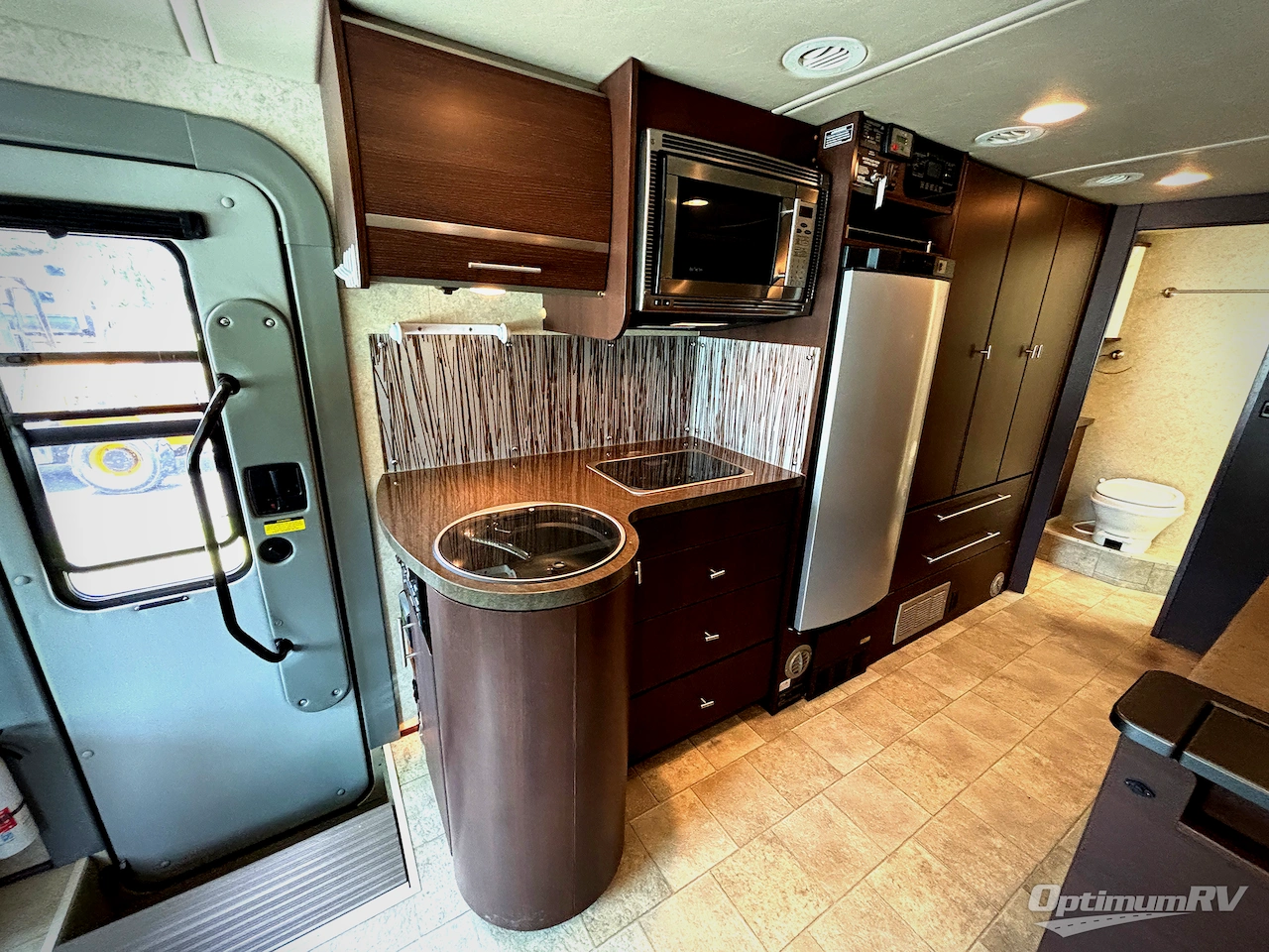 2010 Itasca Reyo 25R Photo 10