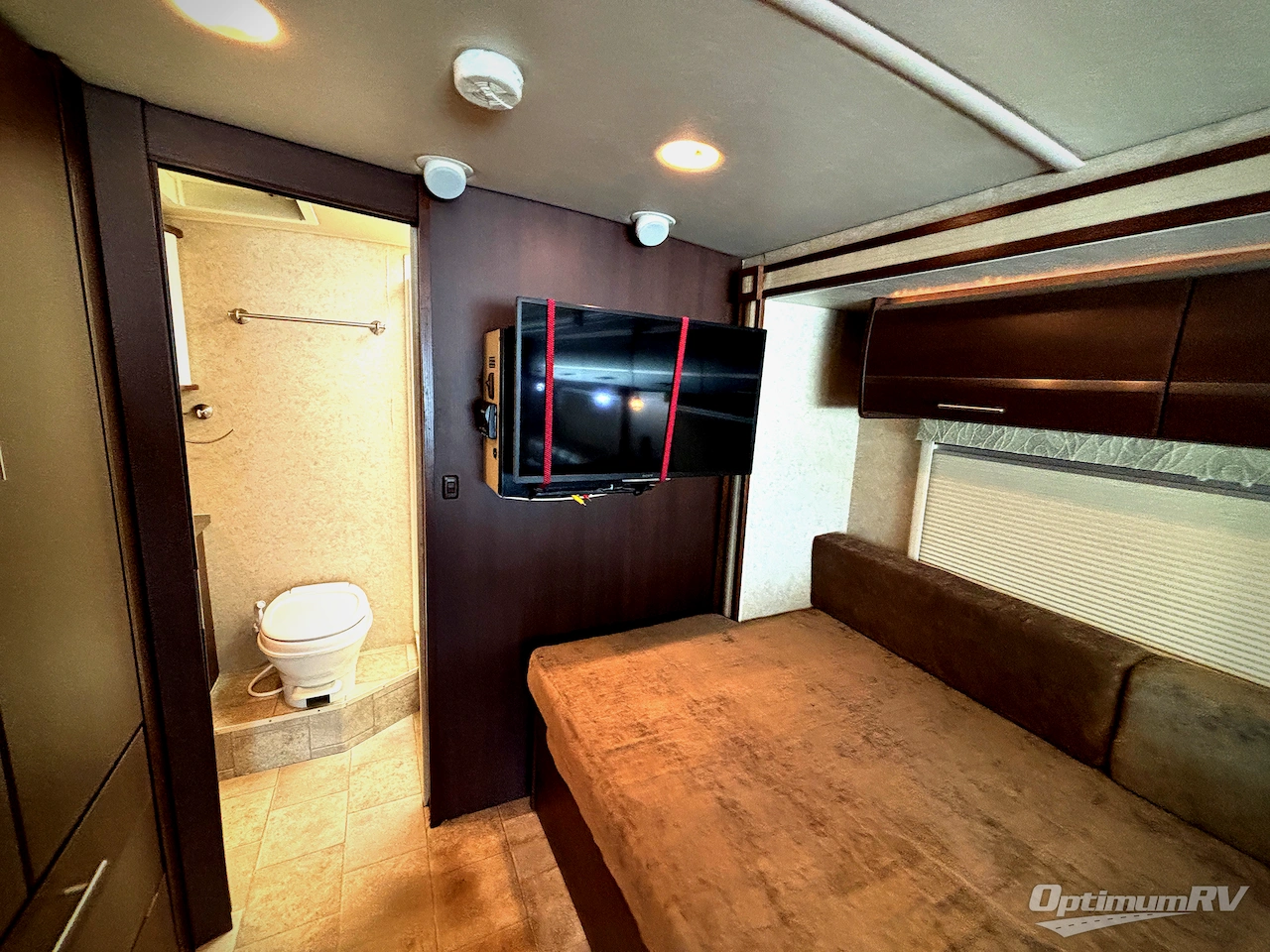 2010 Itasca Reyo 25R Photo 13