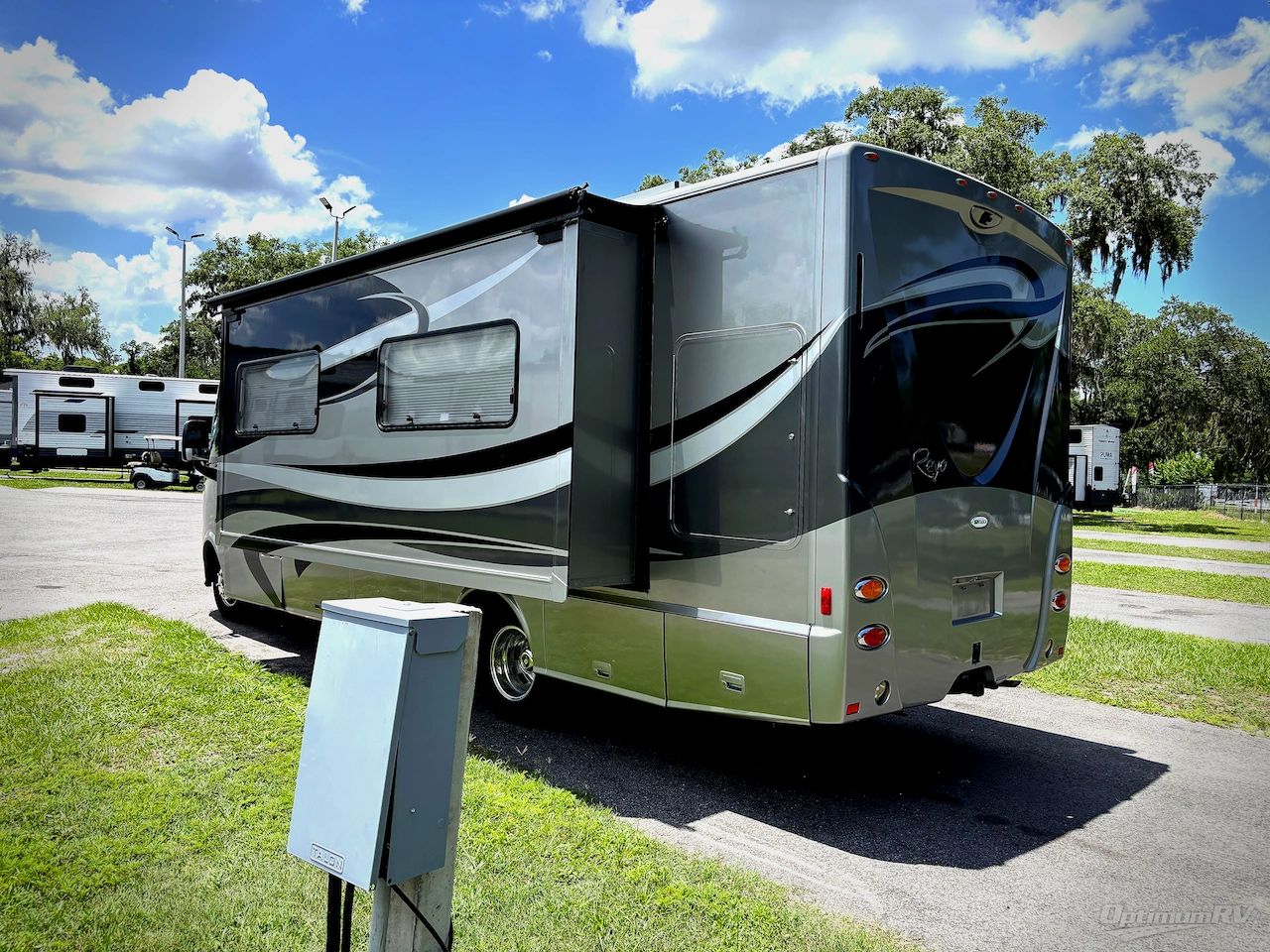 2010 Itasca Reyo 25R Photo 3