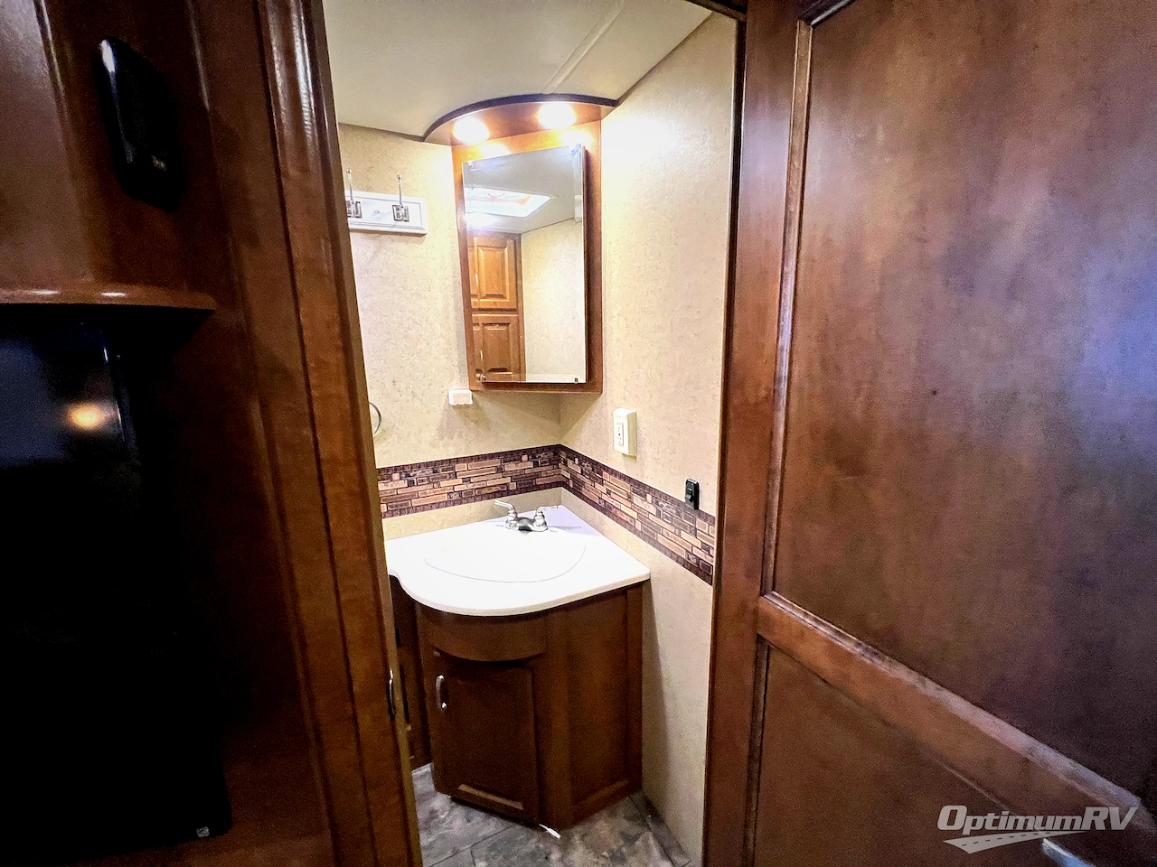 2015 Thor Challenger 37LX Photo 23