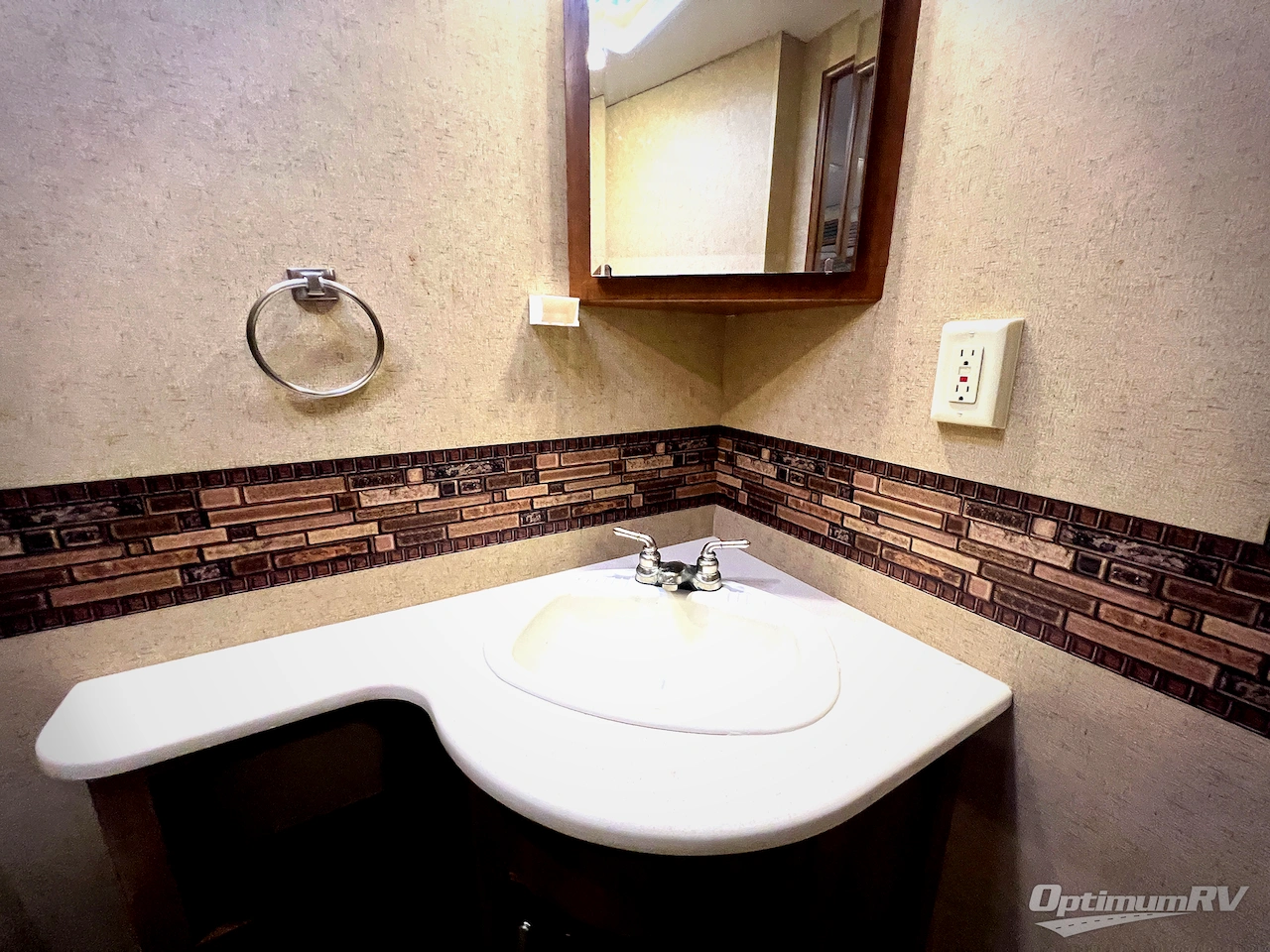 2015 Thor Challenger 37LX Photo 25