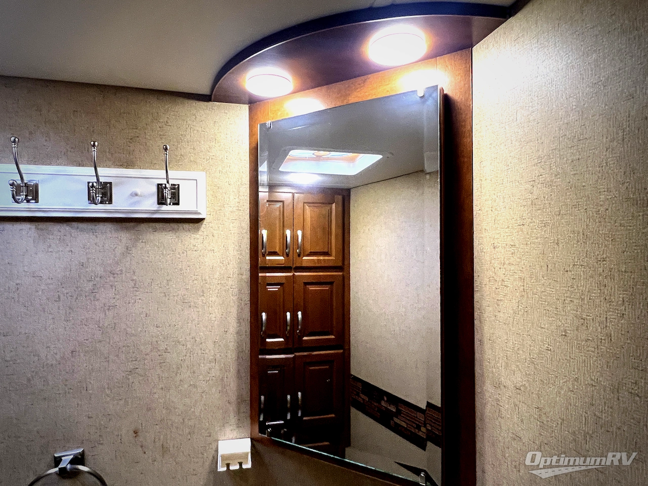 2015 Thor Challenger 37LX Photo 27