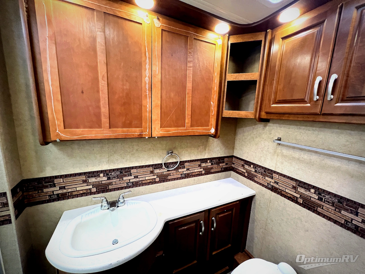 2015 Thor Challenger 37LX Photo 34