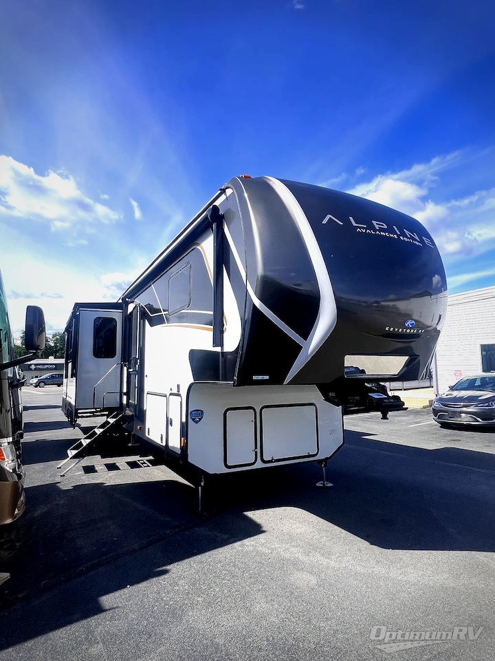2025 Keystone Alpine Avalanche Edition 366LS Photo 2