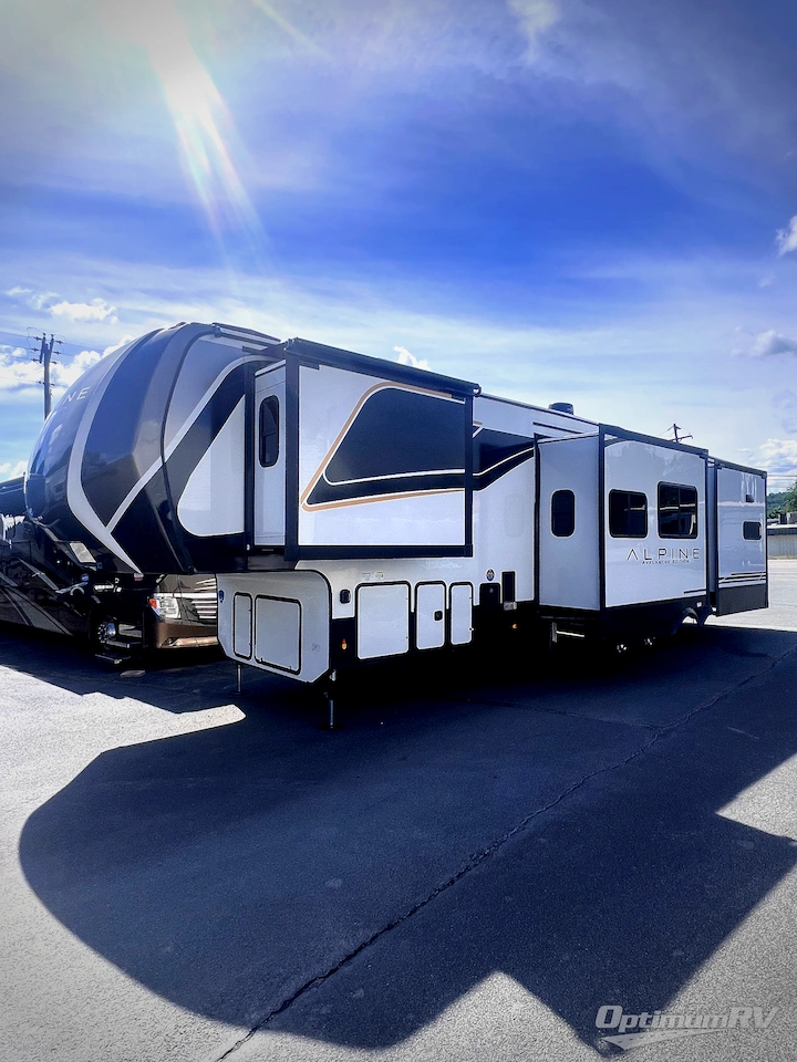 2025 Keystone Alpine Avalanche Edition 366LS Photo 3