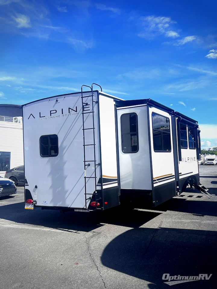 2025 Keystone Alpine Avalanche Edition 366LS Photo 4