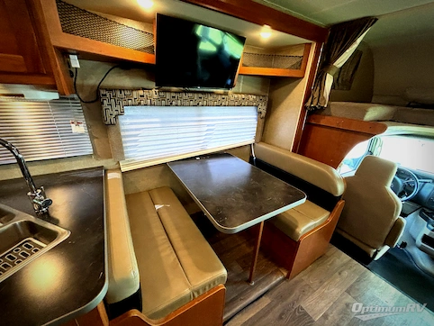 2019 Winnebago Spirit 31G RV Photo 3