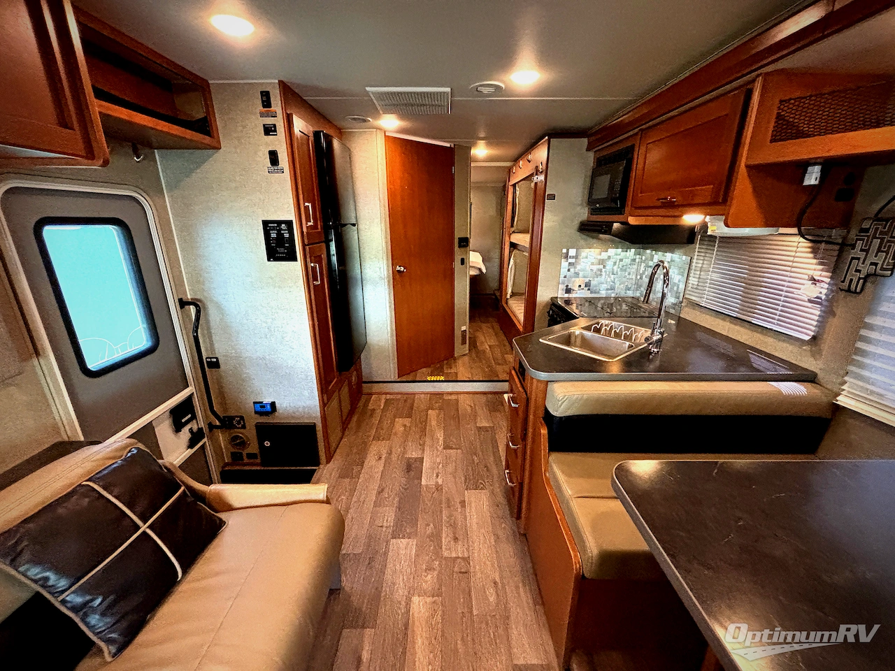 2019 Winnebago Spirit 31G Photo 4