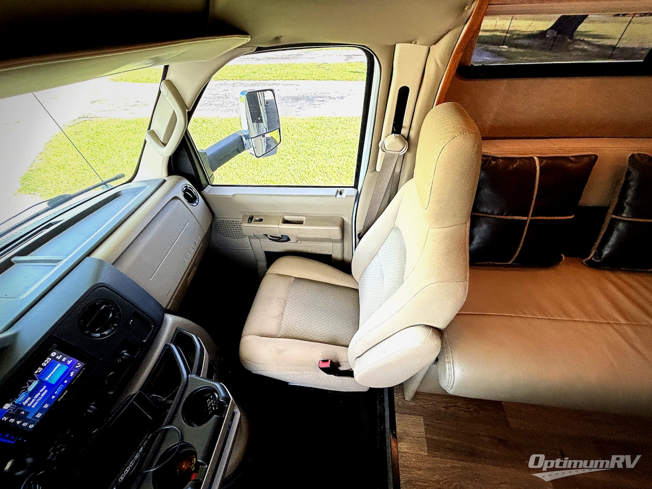 2019 Winnebago Spirit 31G Photo 9