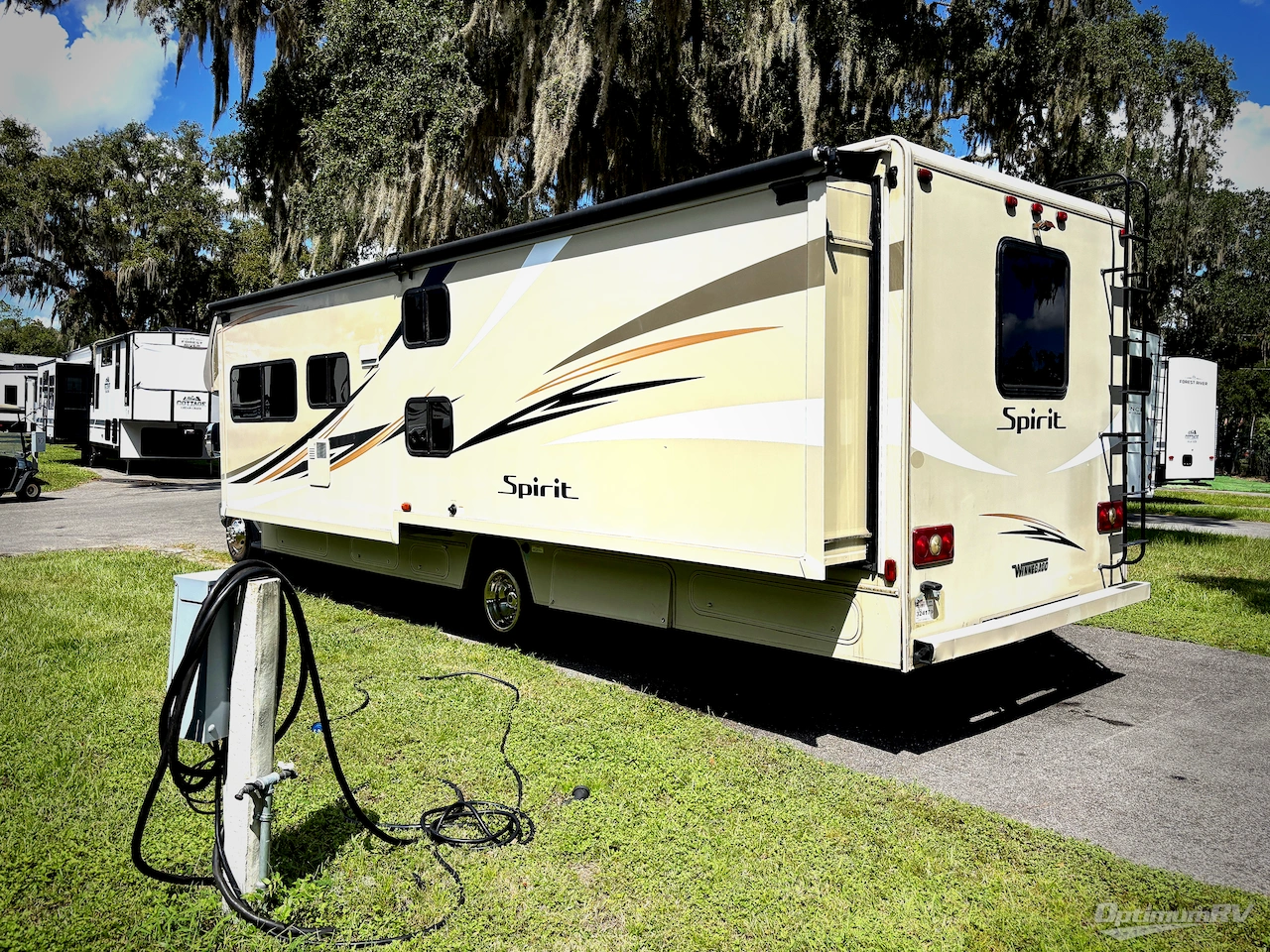 2019 Winnebago Spirit 31G Photo 3