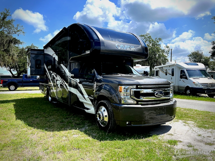 2021 Thor Omni XG32 RV Photo 1