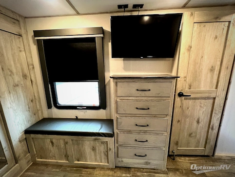 2023 Keystone Avalanche 390DS RV Photo 4