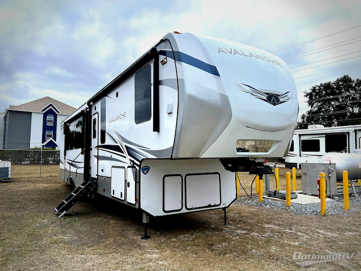 2023 Keystone Avalanche 390DS RV Photo 1