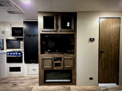 2021 Venture SportTrek ST332VBH RV Photo 3