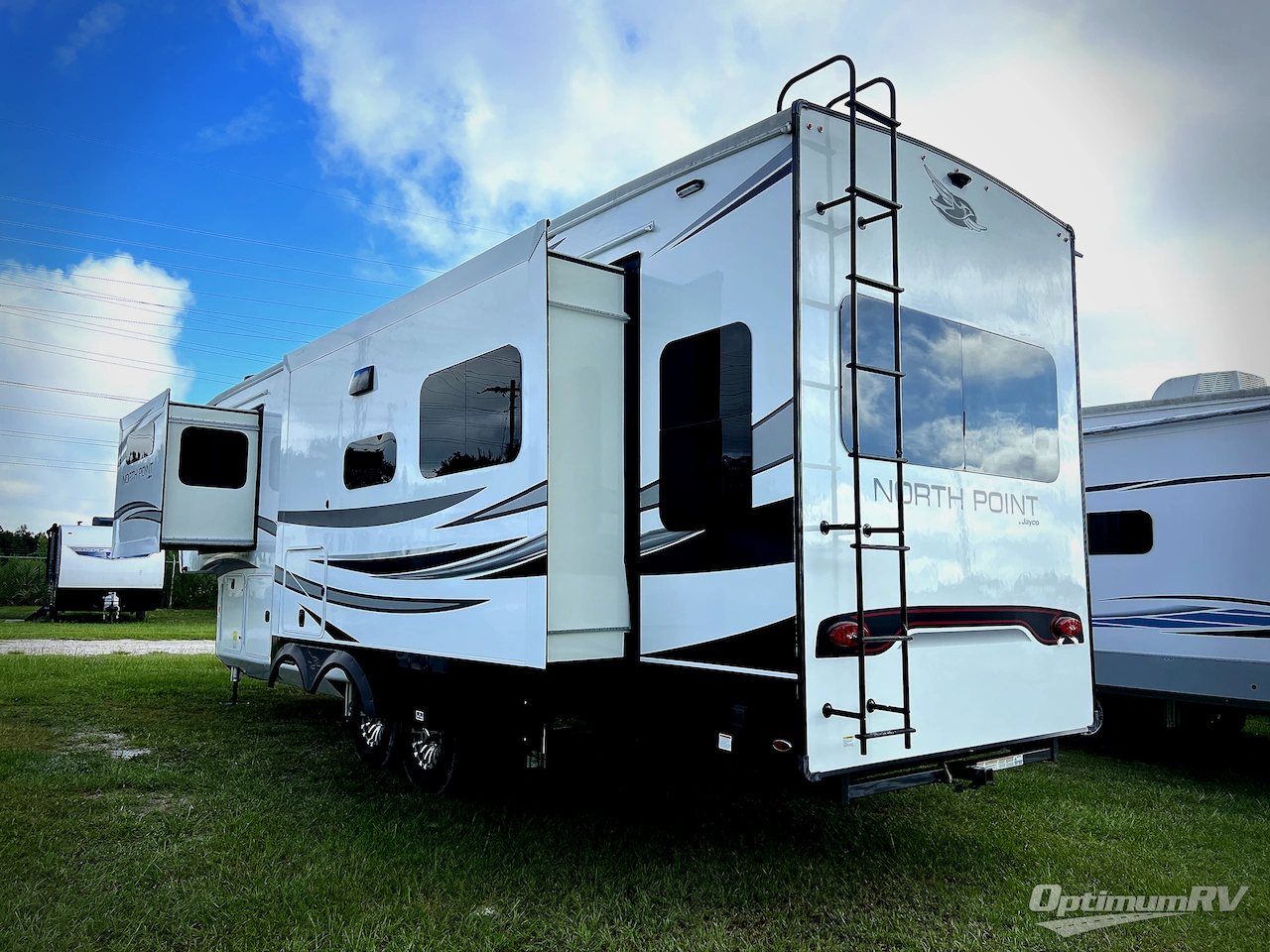 2022 Jayco North Point 310RLTS Photo 2