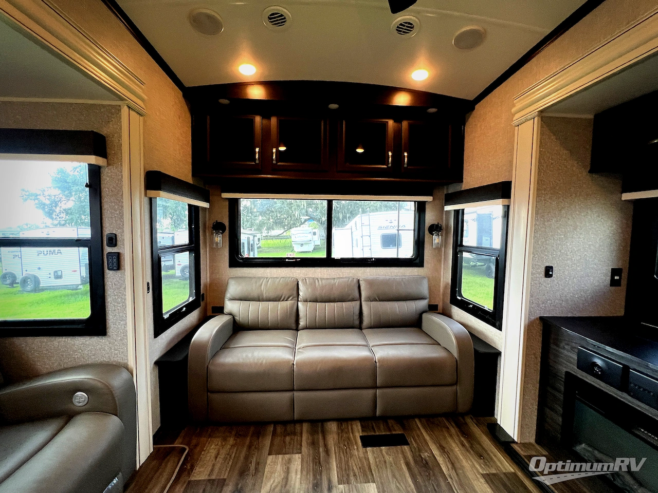 2022 Jayco North Point 310RLTS Photo 6