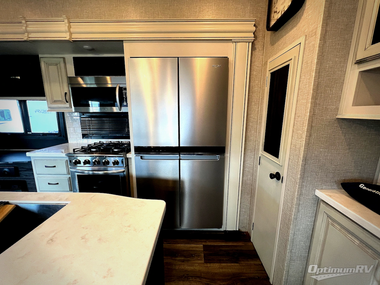 2022 Jayco North Point 310RLTS Photo 13