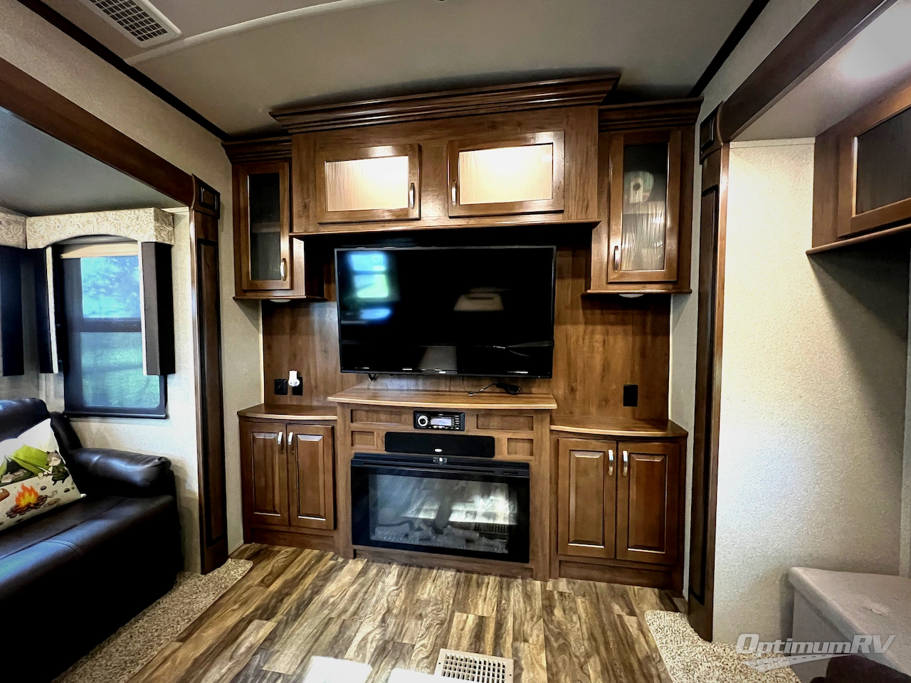 2018 Forest River Cedar Creek Silverback 29IK Photo 6