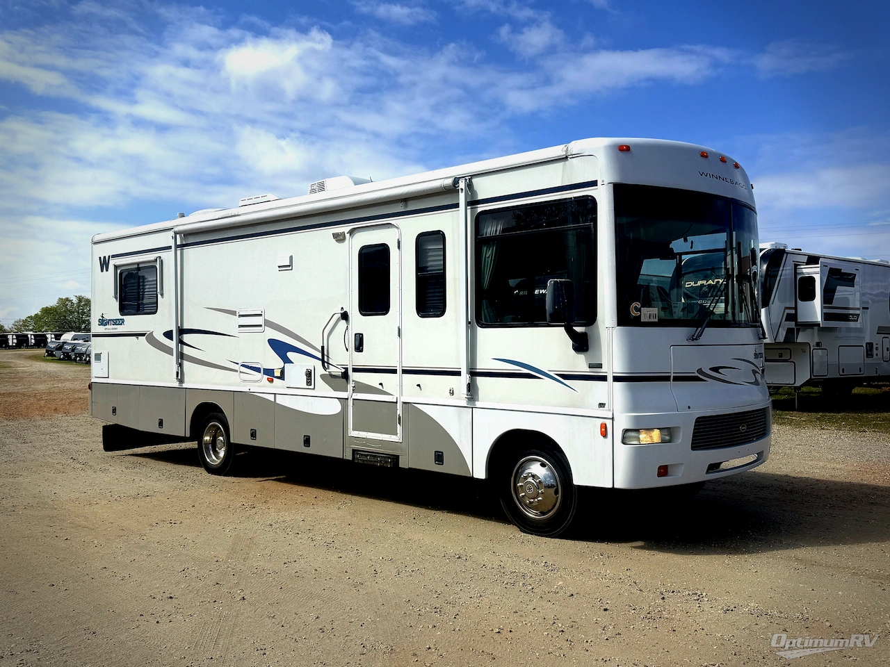 2004 Winnebago Sightseer 30B Photo 1