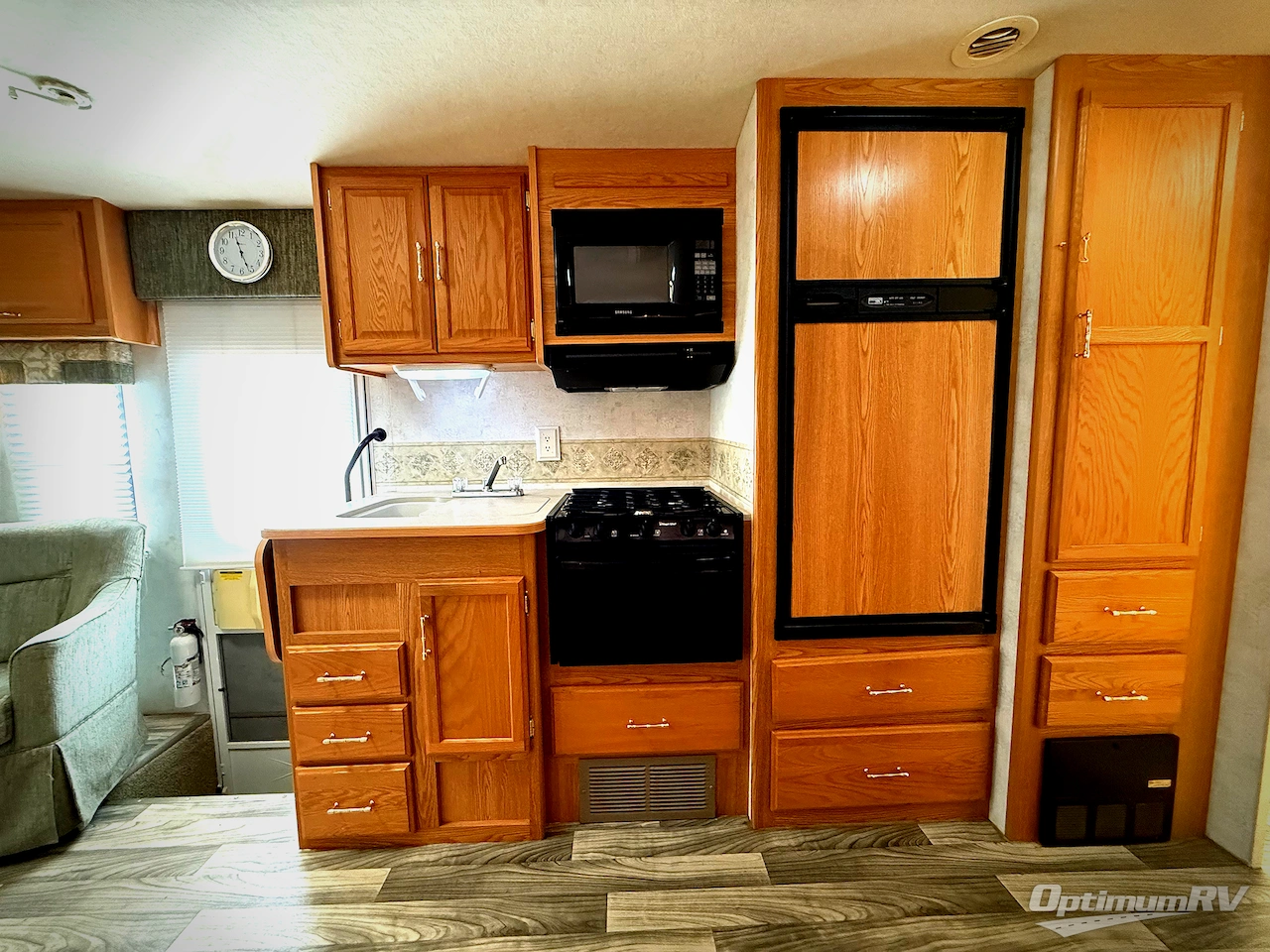 2004 Winnebago Sightseer 30B Photo 14