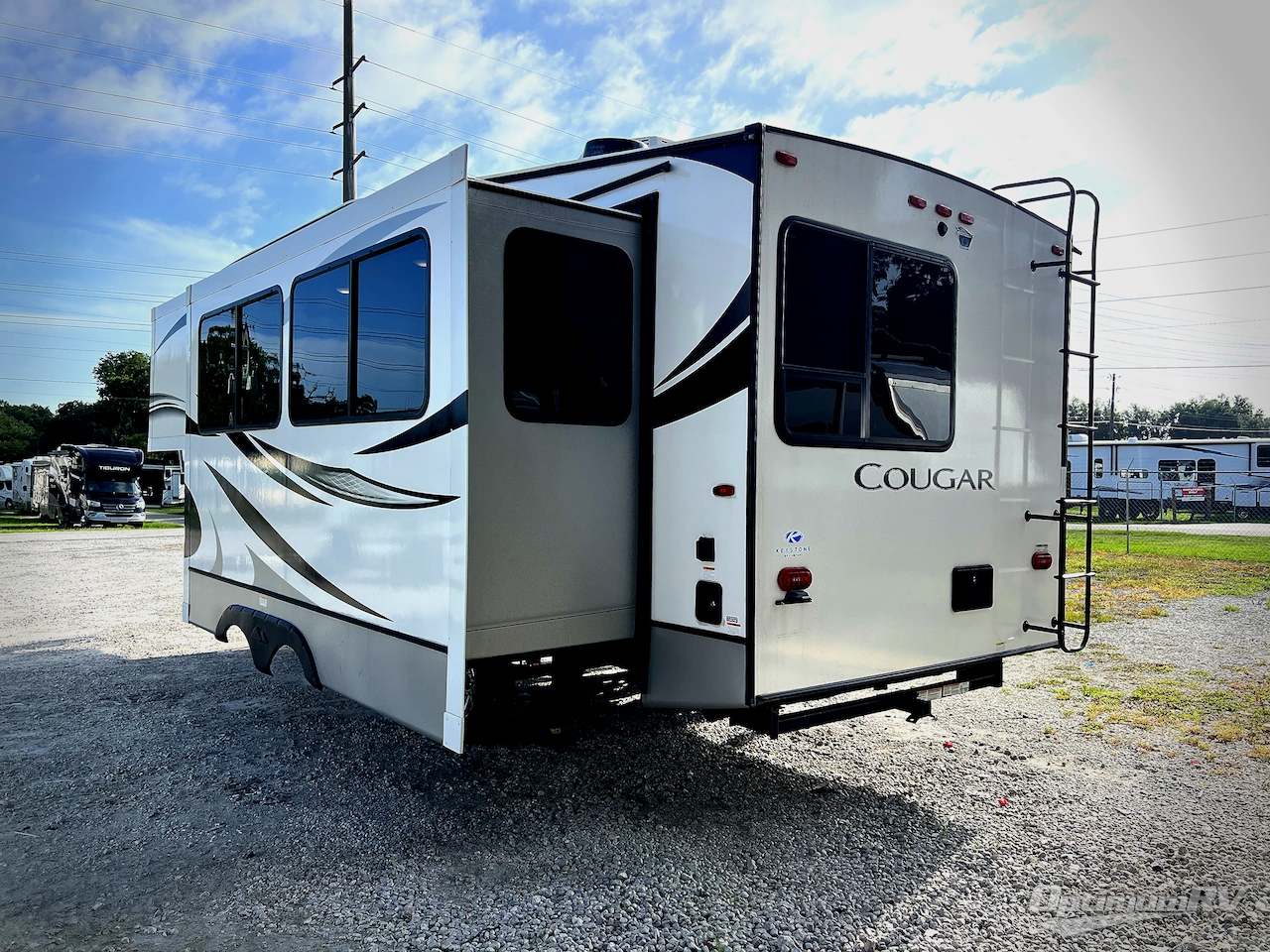 2022 Keystone Cougar Half-Ton 25RES Photo 2