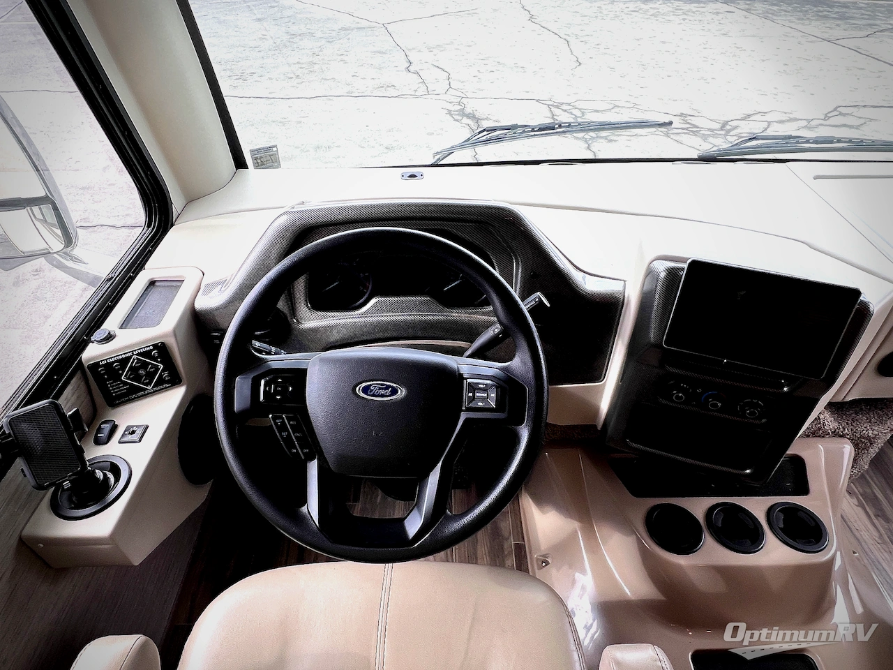 2022 Thor ACE 30.3 Photo 6