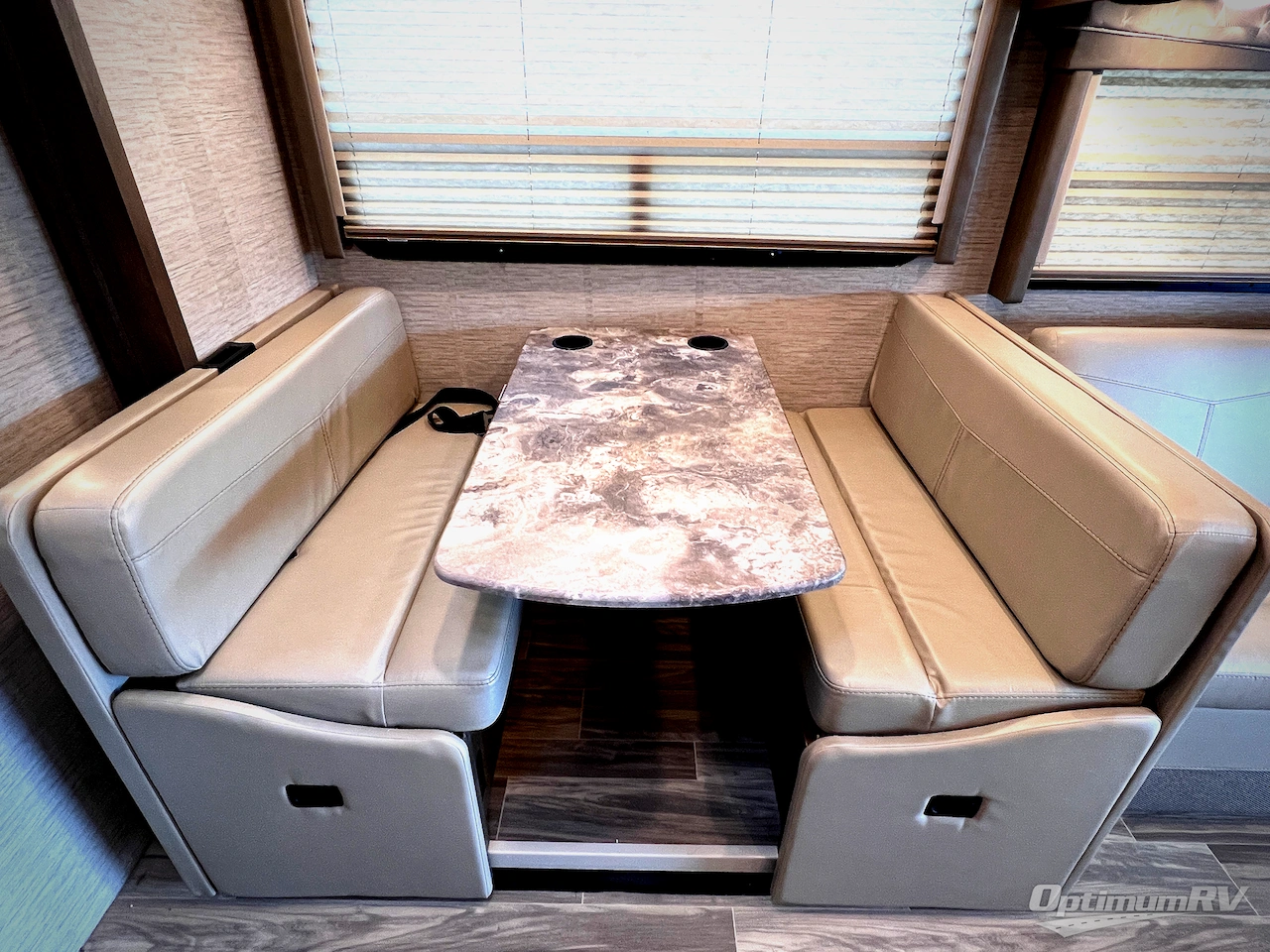 2022 Thor ACE 30.3 Photo 18