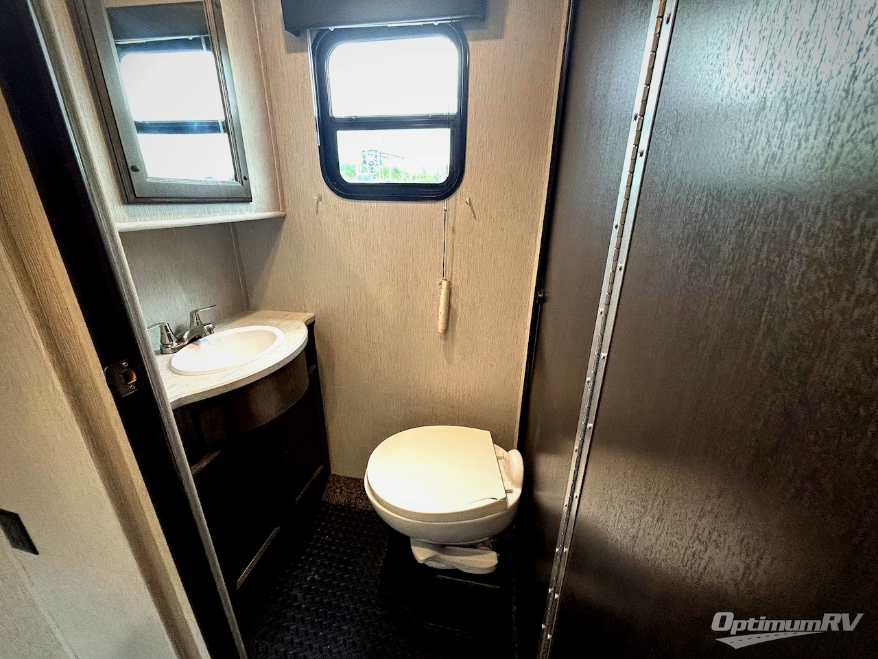 2019 Heartland Cyclone 4101KING Photo 13