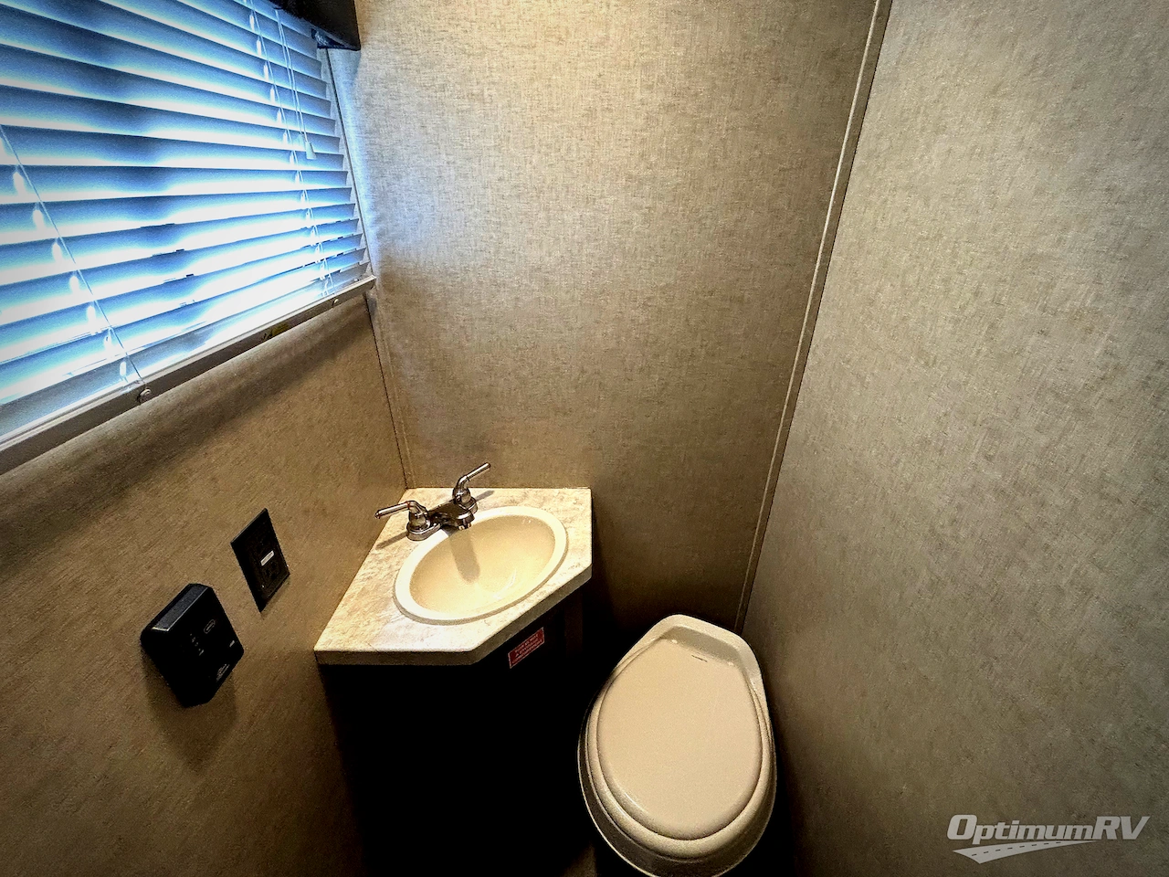 2018 Forest River Cherokee Wolf Pack 325PACK13 Photo 15