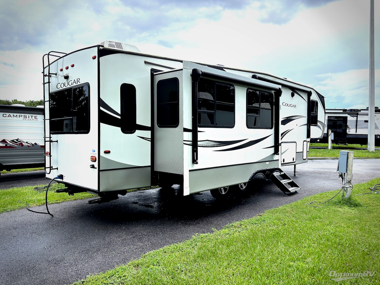 2021 Keystone Cougar 316RLS Photo 2