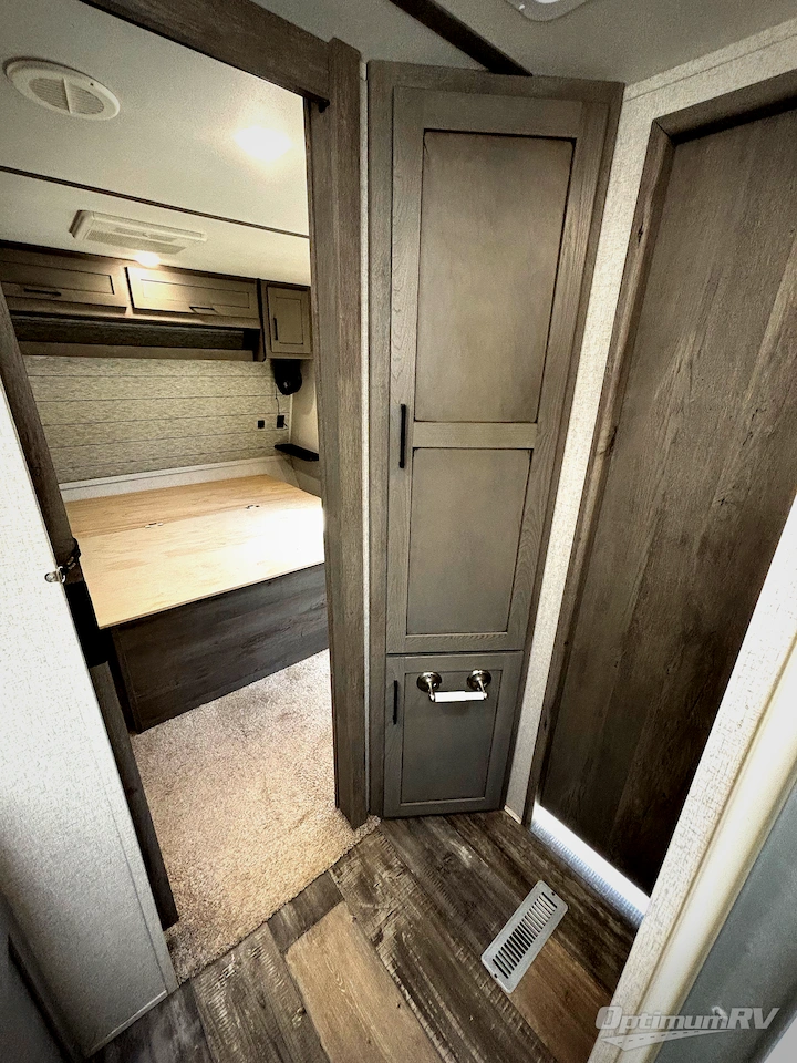 2019 Keystone Raptor 415 Photo 10