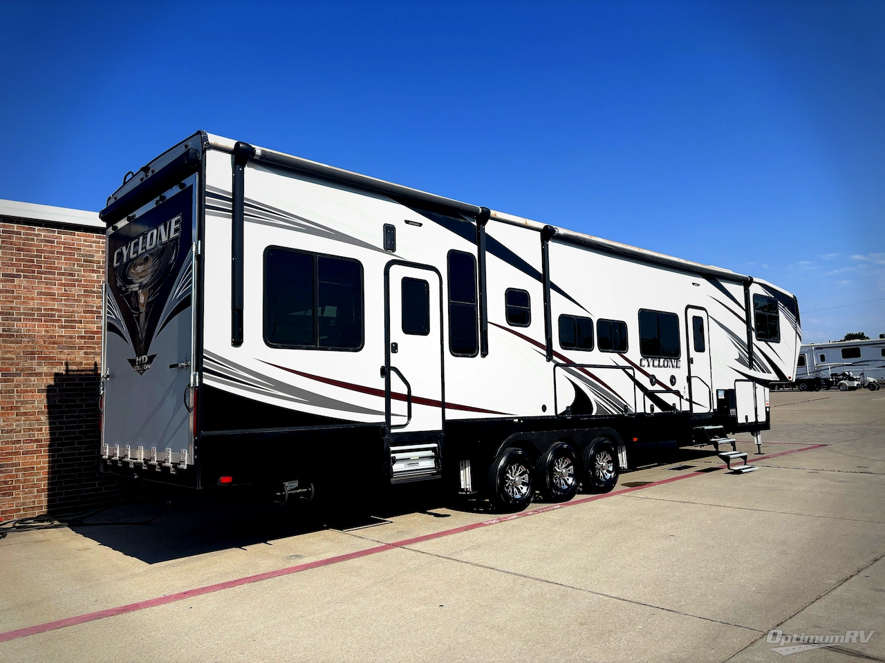 2019 Heartland Cyclone 4115 Photo 2