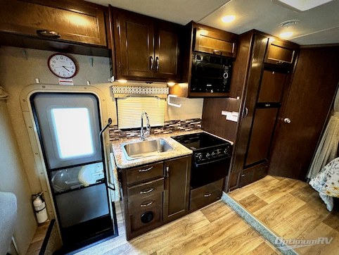 2018 Thor FREEDOM ELITE 24HE RV Photo 3