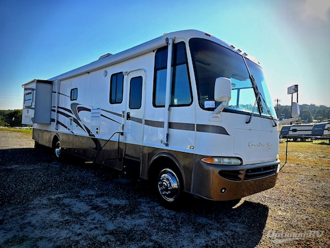 Used 2003 Newmar Kountry Star 3651 Featured Photo