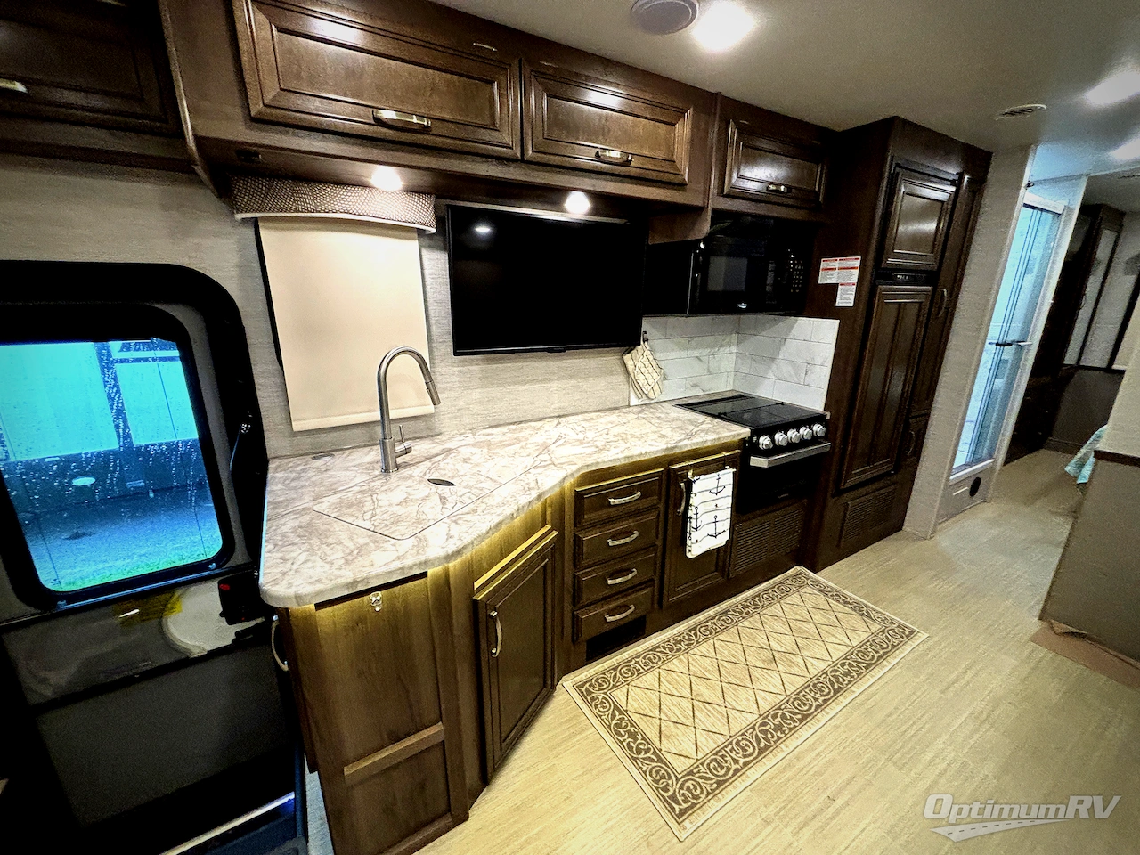 2021 Entegra Vision 31V Photo 10