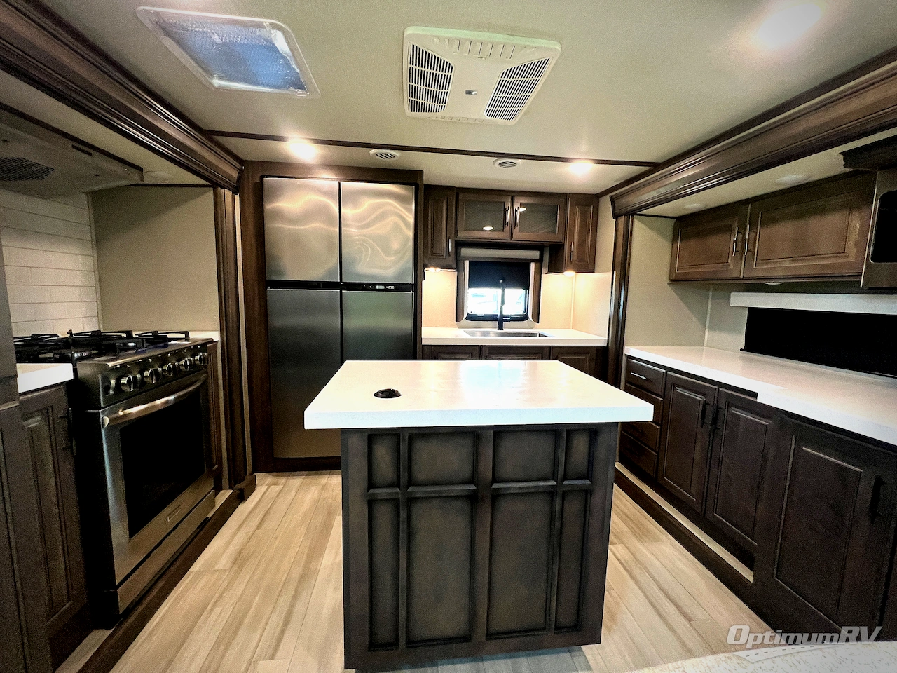 2022 Grand Design Solitude 390RK Photo 9