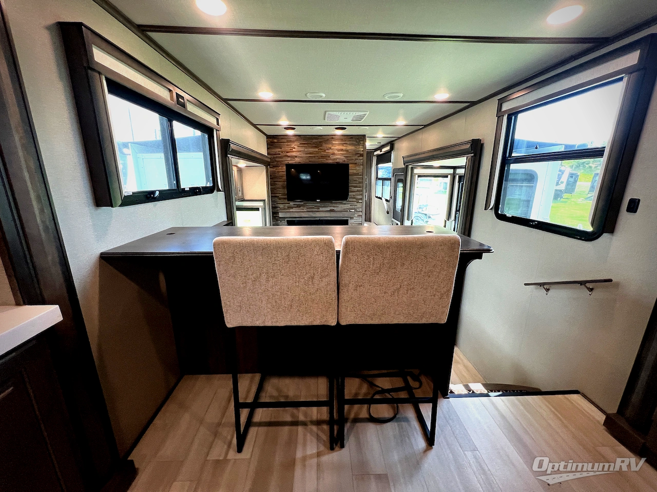 2022 Grand Design Solitude 390RK Photo 15