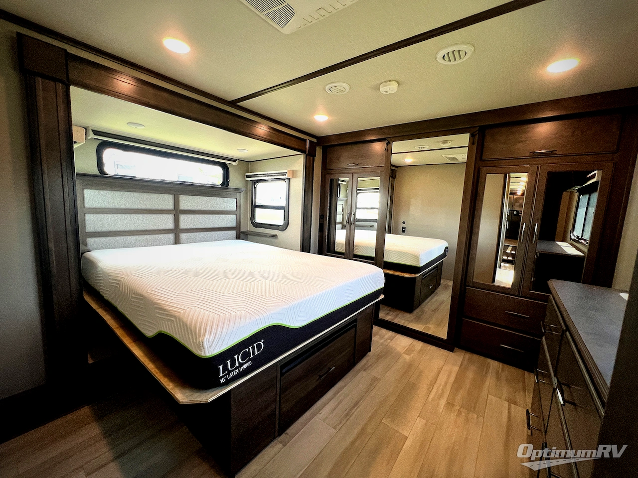 2022 Grand Design Solitude 390RK Photo 17