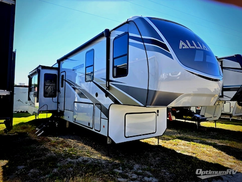 Used 2021 Alliance Paradigm 340RL Featured Photo