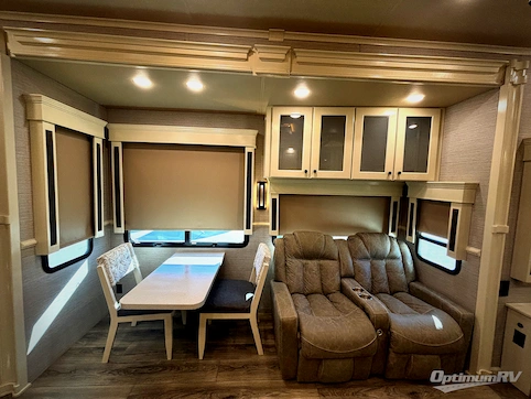2022 VanLeigh Vilano 370GB RV Photo 3